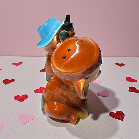 Vintage Tom & Jerry Cowboy Indian Salt Pepper Shakers Ceramic READ